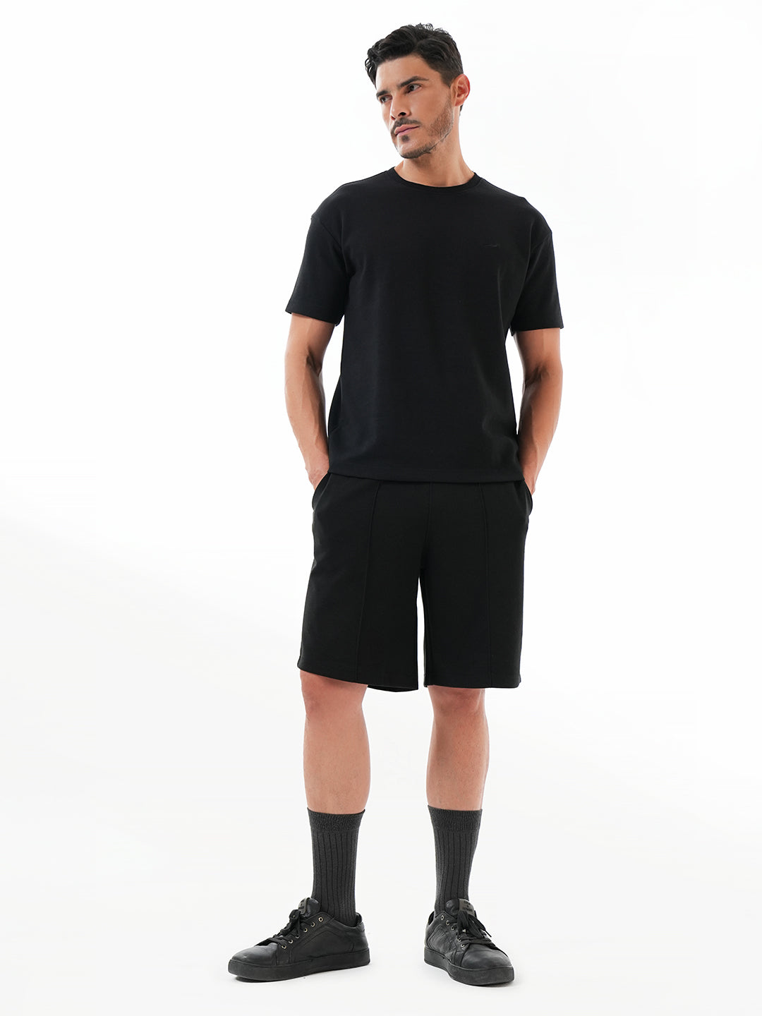 Men Black Solid Tee | Comfortable & Breathable Cotton T-Shirt