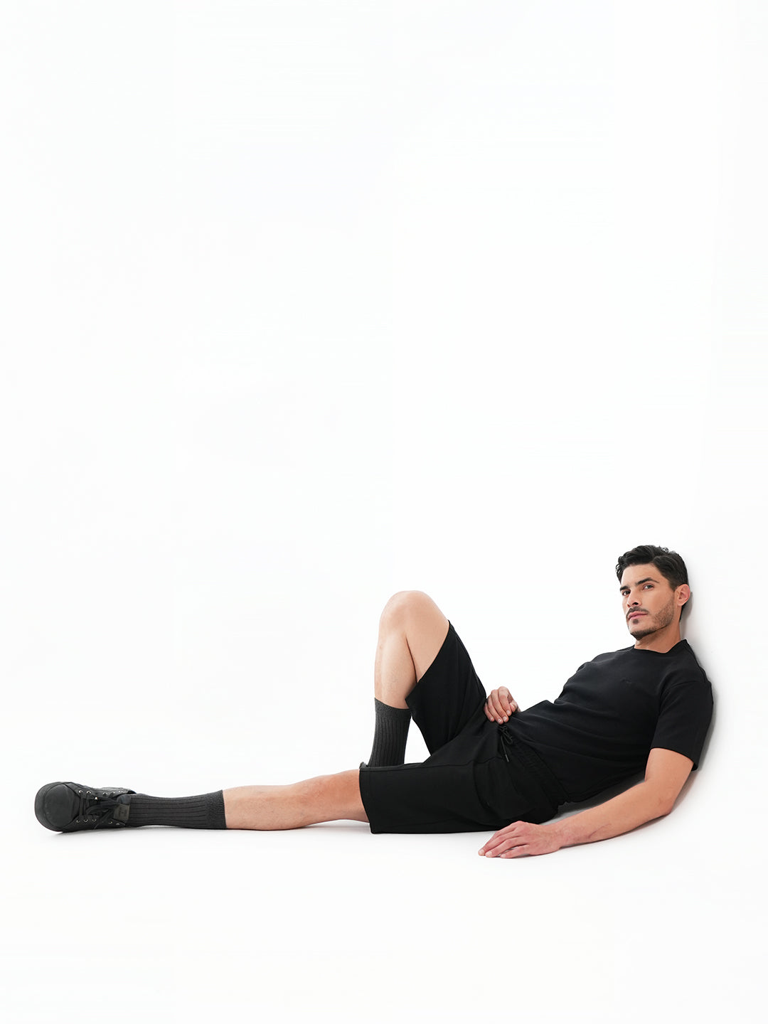 Men Black Solid Tee | Comfortable & Breathable Cotton T-Shirt